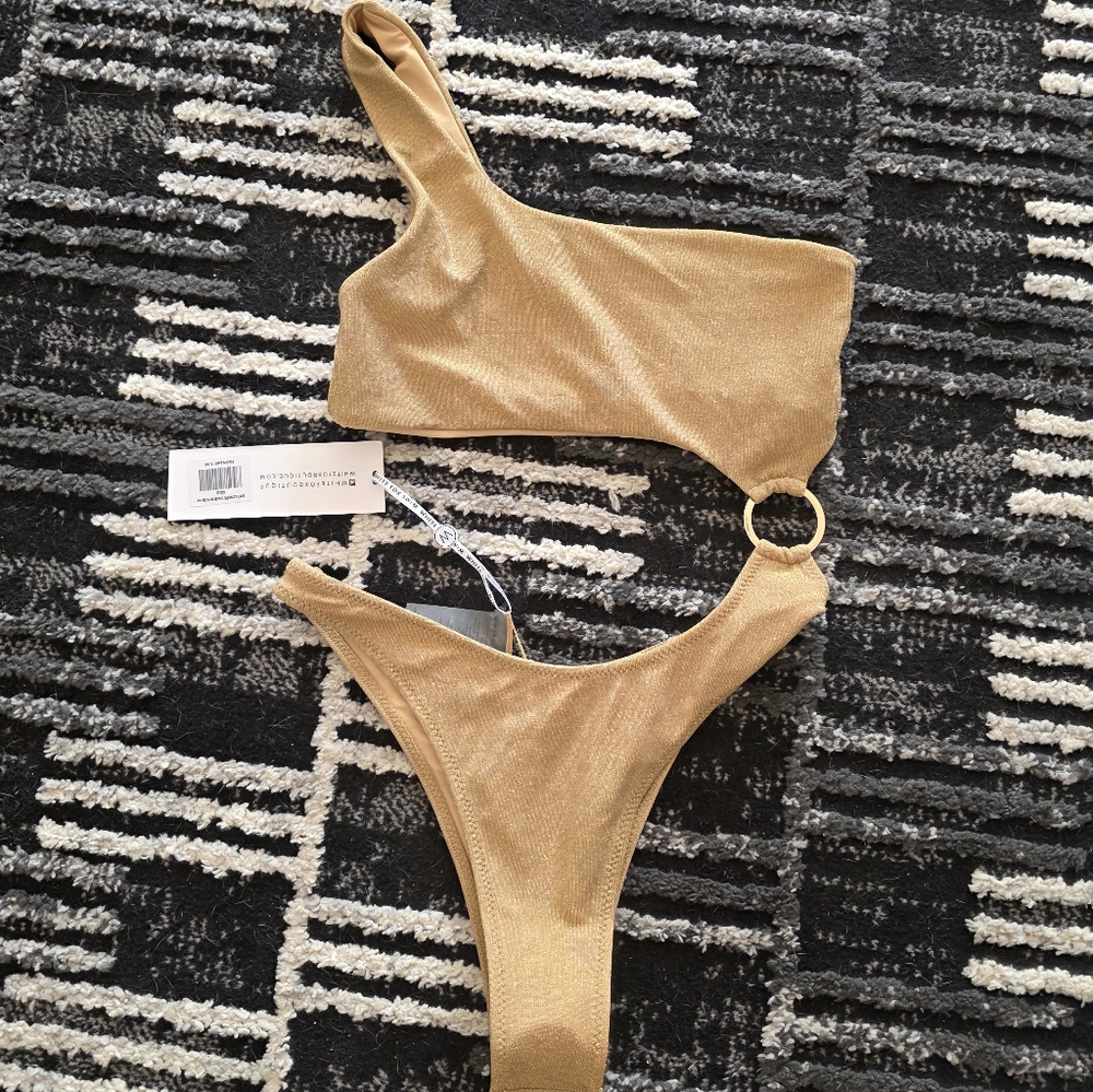 Swimsuit - Picture 2 of 5